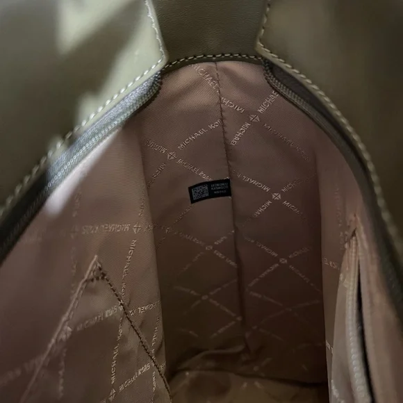 NWOT Michael Kors Center Stripe Morgan Large Tote Olive Multi - Picture 12 of 15